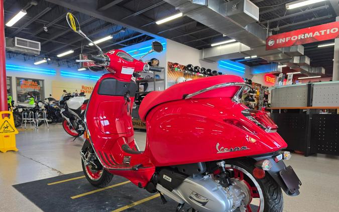 2025 Vespa Primavera 150 Red
