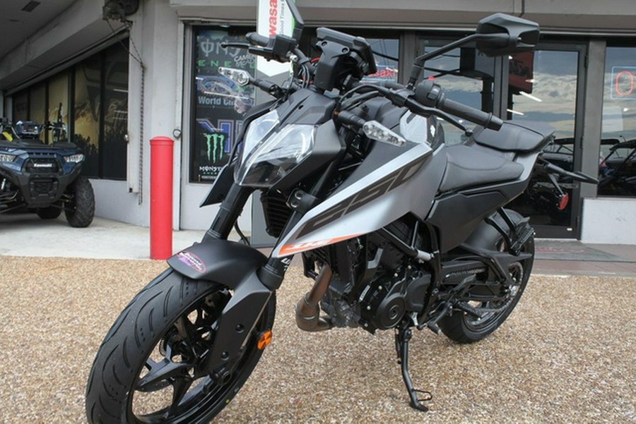 2026 KTM 250 Duke