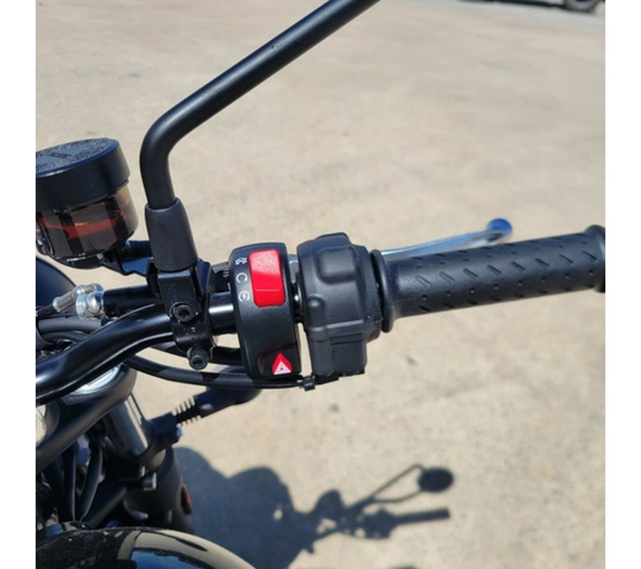 2024 Triumph Speed Twin 900 Stealth Edition