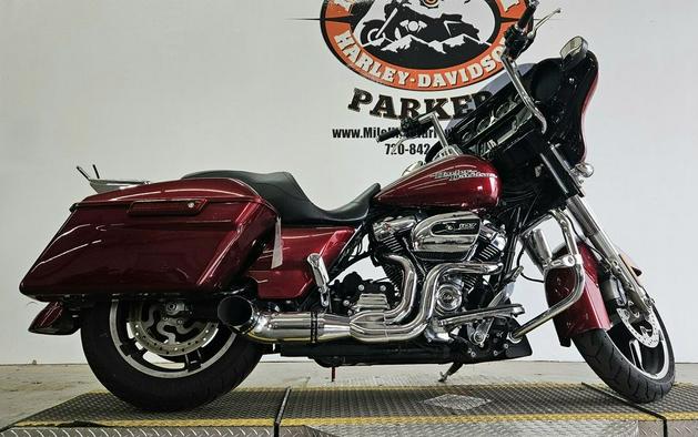 2017 Harley-Davidson® FLHXS - Street Glide® Special