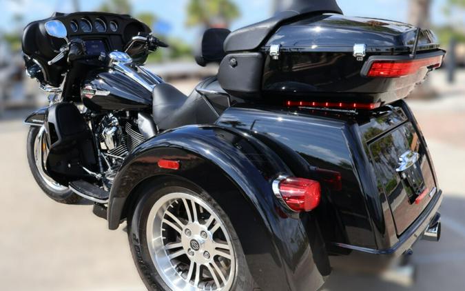 2023 Harley-Davidson Tri Glide Ultra FLHTCUTG