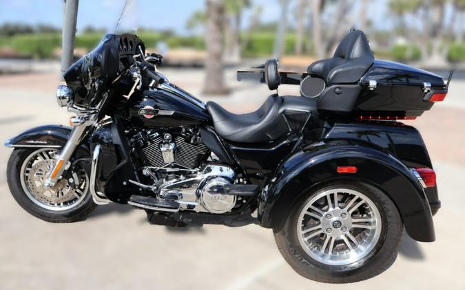 2023 Harley-Davidson Tri Glide Ultra FLHTCUTG