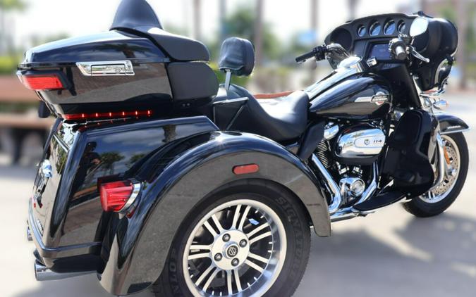 2023 Harley-Davidson Tri Glide Ultra FLHTCUTG