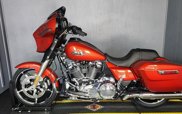 2024 Harley-Davidson Street Glide® FLHX WHISKEY FIRE