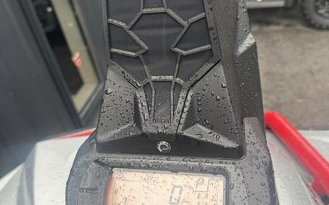 2026 Can-Am® Renegade X mr 1000 R Hyper Silver & Legion Red