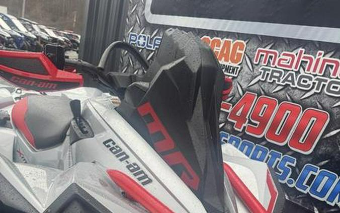 2026 Can-Am® Renegade X mr 1000 R Hyper Silver & Legion Red