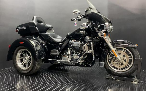 2019 Harley-Davidson® FLHTCUTG - Tri Glide® Ultra