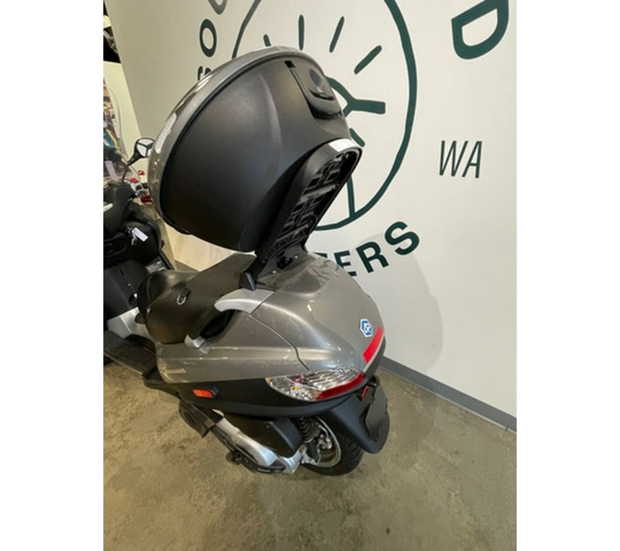 2010 Piaggio MP3 Three Wheeler 400