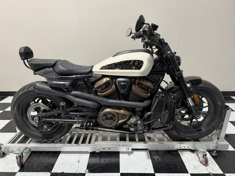 Sportster® S