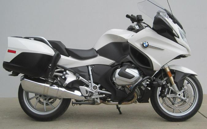 2019 BMW R 1250 RT Review (15 Fast Facts)