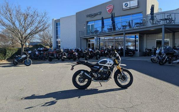 2025 Triumph Scrambler 400 XC Vanilla White