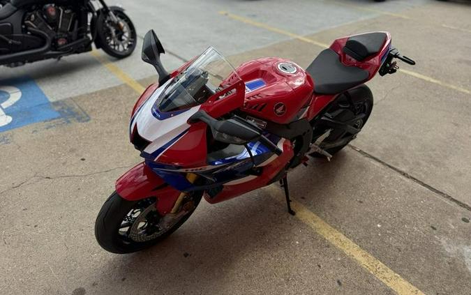 2026 Honda® CBR1000RR-R Fireblade SP