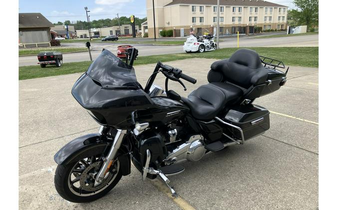 2017 FLTRU Road Glide® Ultra - Harley-Davidson®