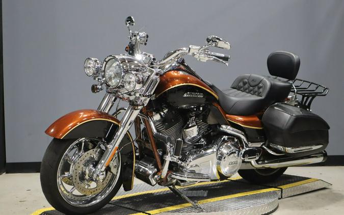 2008 Harley-Davidson Cvo Road King 4