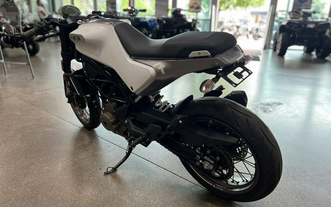 2022 Husqvarna® Svartpilen 401