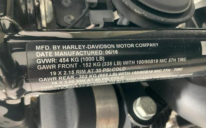 2016 Harley-Davidson® XL883N - Sportster® Iron 883™