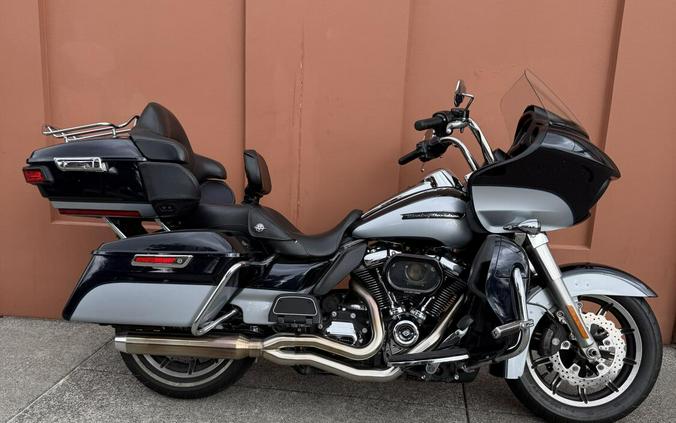 Harley-Davidson® Road Glide® Ultra Midnight Blue/Barracuda Silver