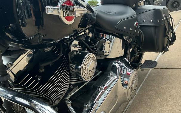 2016 Harley-Davidson® FLSTC Heritage Softail® Classic
