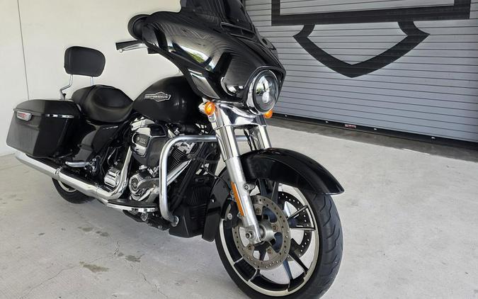 2023 Harley-Davidson® Street Glide® Vivid Black