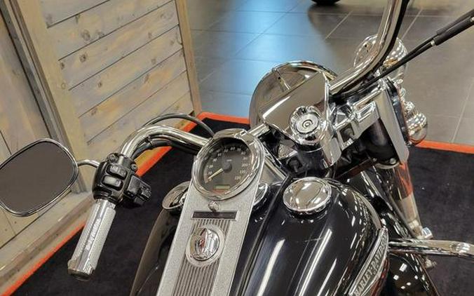 2006 Harley-Davidson® FLHRCI - Road King® Classic
