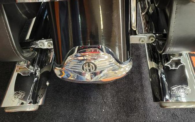 2006 Harley-Davidson® FLHRCI - Road King® Classic