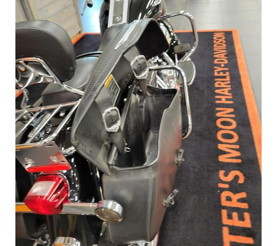 2006 Harley-Davidson® FLHRCI - Road King® Classic