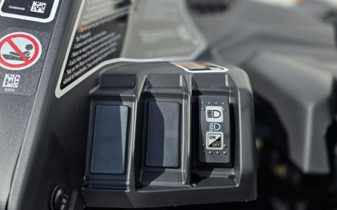 2026 Can-Am® Maverick X3 RS Turbo Scandi Blue & Orange Crush