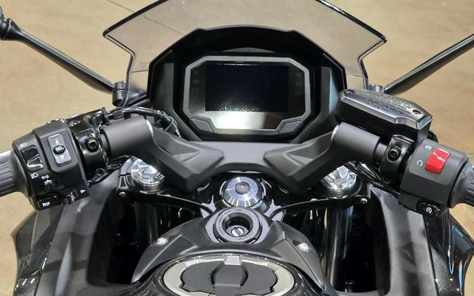2026 Kawasaki Ninja® 650 Base