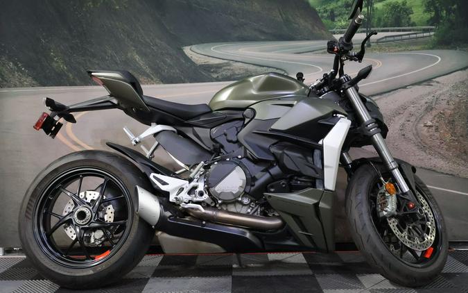 2023 Ducati Streetfighter V2 Storm Green