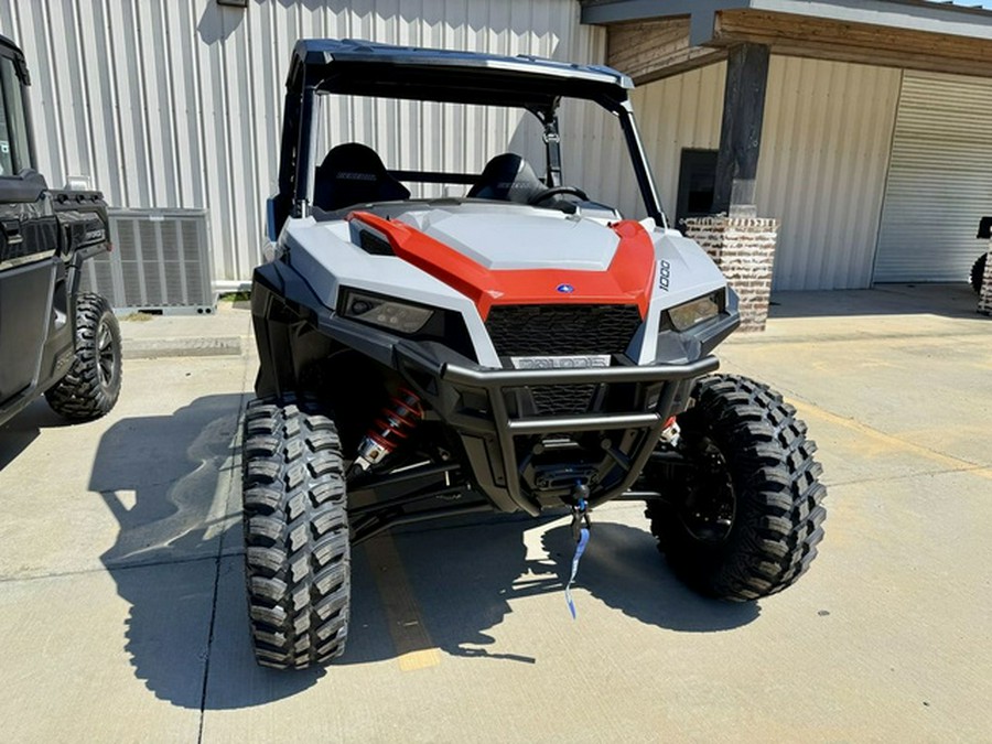 2027 Polaris GENERAL XP 1000 Sport
