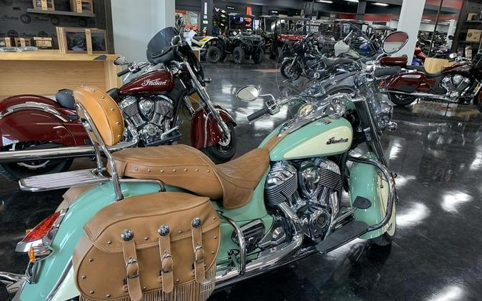 2018 Indian Motorcycle® Chief® Vintage ABS Willow Green over Ivory Cream