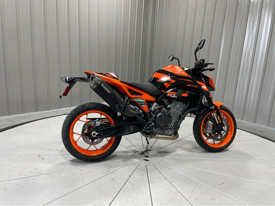 2022 KTM 890 DUKE R