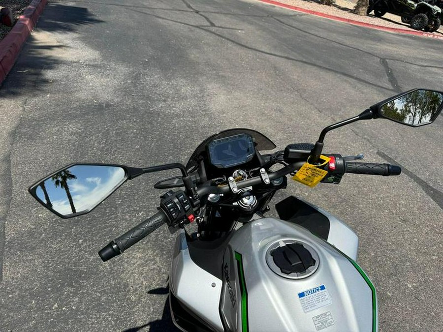 2024 Kawasaki Z7 Hybrid ABS