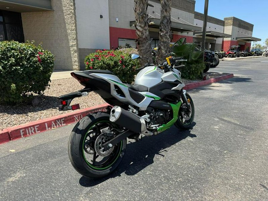 2024 Kawasaki Z7 Hybrid ABS