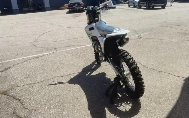 2025 Husqvarna TC 300