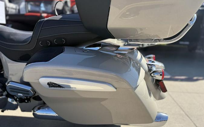 2025 Indian Motorcycle® Roadmaster® Limited w/Powerband Audio Silver Quartz Metallic