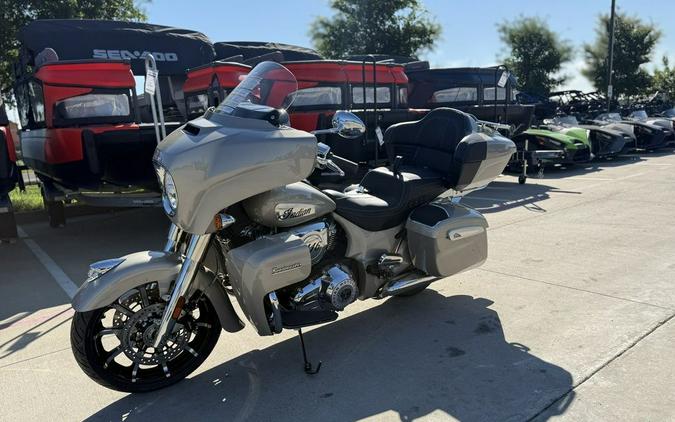 2025 Indian Motorcycle® Roadmaster® Limited w/Powerband Audio Silver Quartz Metallic