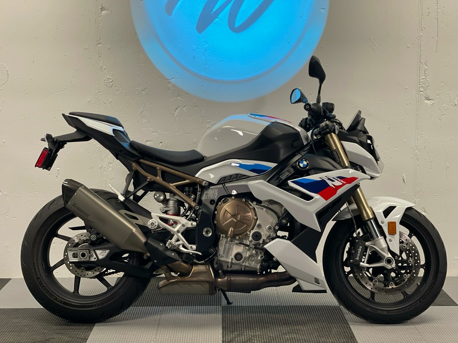 2022 BMW S 1000 R