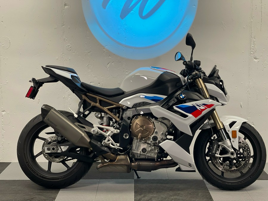 2022 BMW S 1000 R