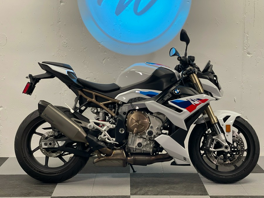 2022 BMW S 1000 R