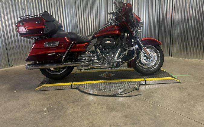 2009 Harley-Davidson CVO Ultra Classic Electra Glide RUBY R/MAROON
