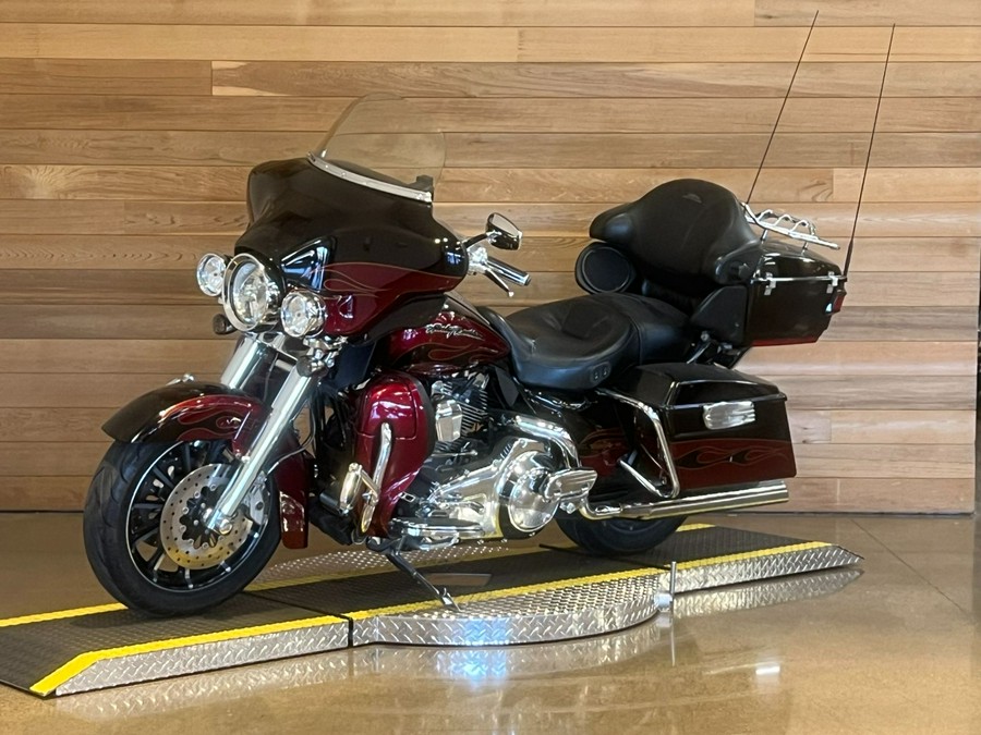 2011 Harley-Davidson CVO™ Ultra Classic® Electra Glide®