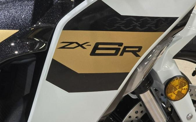 2026 Kawasaki Ninja® ZX™-6R Base