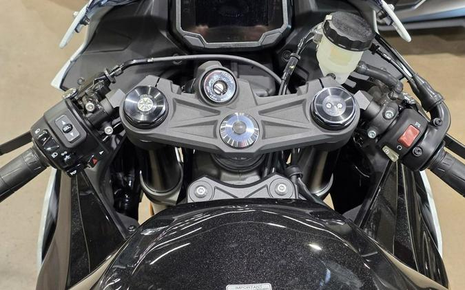 2026 Kawasaki Ninja® ZX™-6R Base