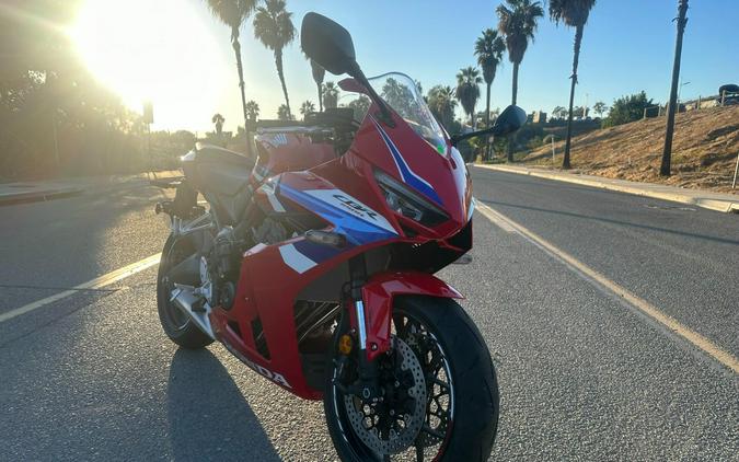 2026 Honda CBR650R E-CLUTCH