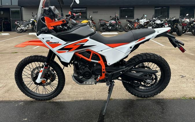 2026 KTM Adventure 390 R
