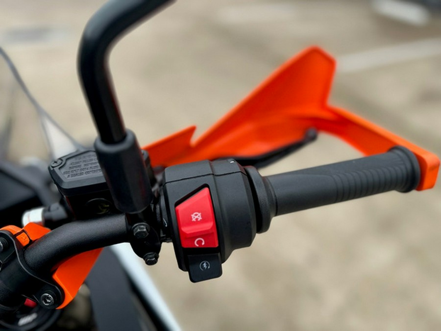 2026 KTM Adventure 390 R