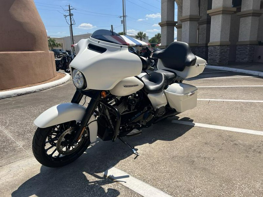 2018 Harley-Davidson® FLHXS - Street Glide® Special