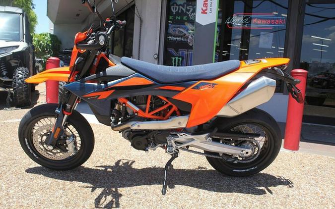 2026 KTM 690 SMC R