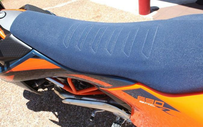 2026 KTM 690 SMC R